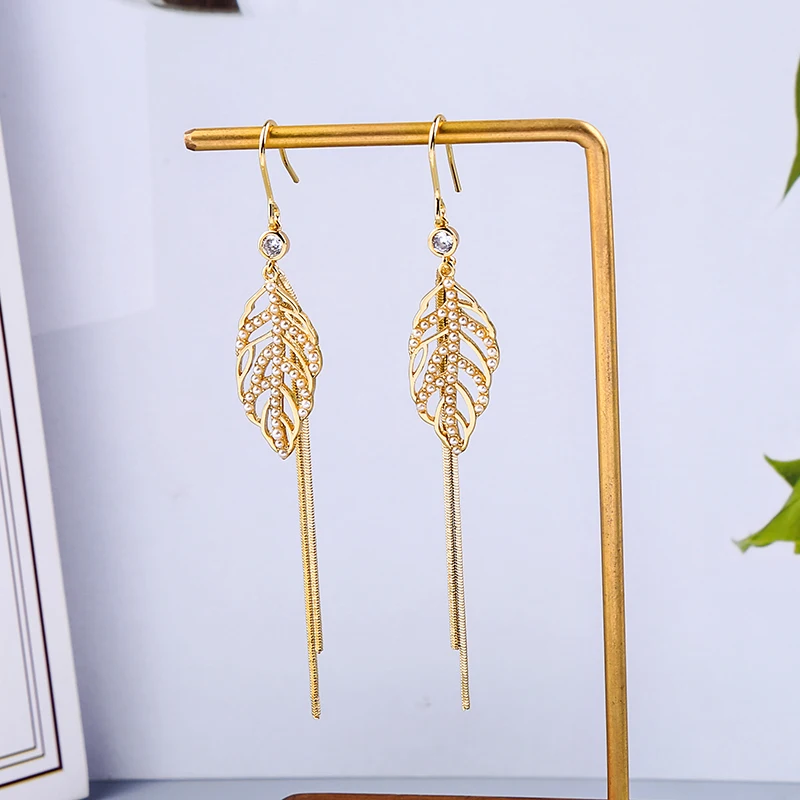 Kissme изысканный акриловый жемчуг выдолбленные листья Длинные Цепочки Кисточкой