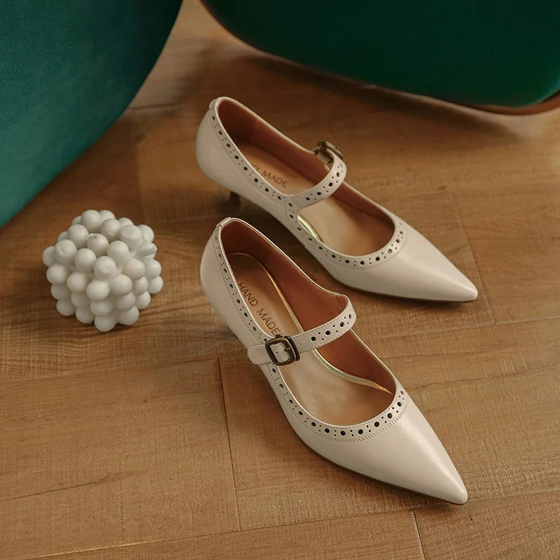 

2020 Women Genuine Leather Mary Janes Shoes Pointed Toe Thin High Heels Carving Sweet Offical Buckle Straps Single Pumps Shoes