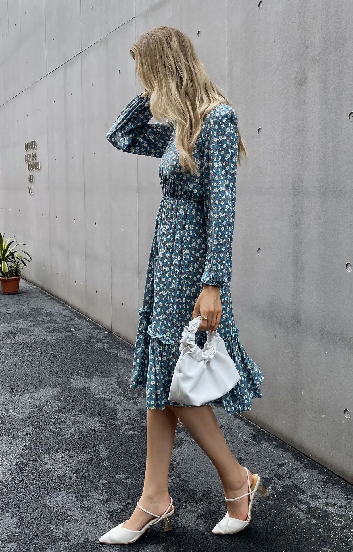 

2021 Spring Summer Long Sleeve Elegant Women Long Dress Ladies Flower Square Collar Beach Dresses Party Clothes For Woman