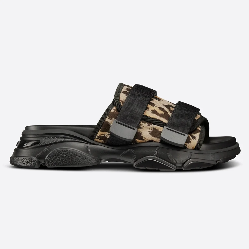 

Women's Slippers D-WANDER SLIDE Technical Fabric with Camouflage Mizza Print Slides 2021 Summer Brand New Slippers Cypress Green