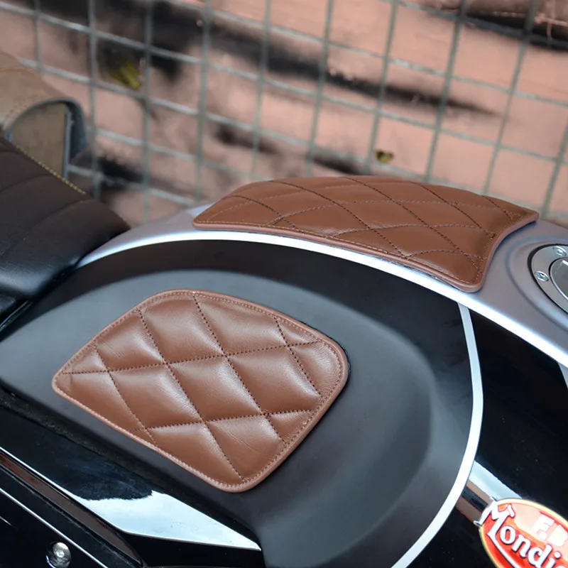 

Retro motorcycle modified fuel tank cover stickers anti-skid stickers on the left and right sides of the fuel tank