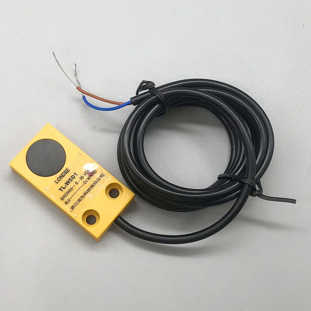 Индуктивный датчик приближения кловайт Ecnomic 5 мм 7 плоский переключатель TL-W5 TL-W7 |