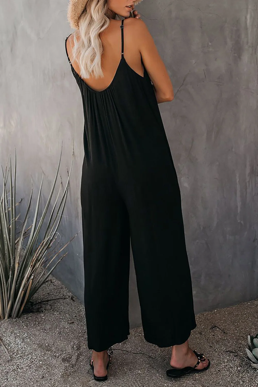 

2021 Summer Women Sleeveless Backless Sling Playsuit Trousers 3XL Plus Size Clothes Rompers Casual Loose Solid Color Jumpsuit