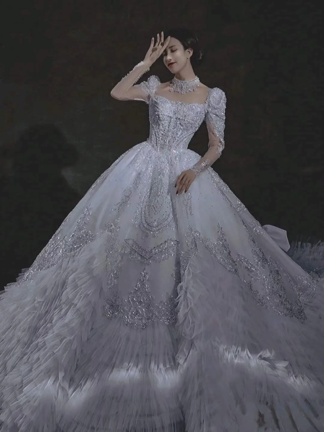 Рисунок 3 - Кружевное бальное платье с бисером на заказ