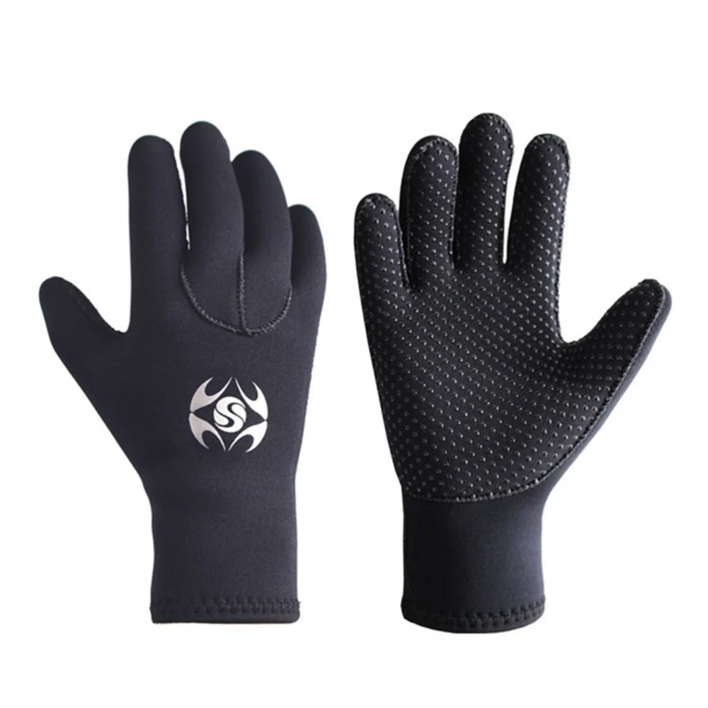 

1 Pair of 3MM Neoprene Diving Anti-slip Snorkeling Underwater Swimming Device - Size
