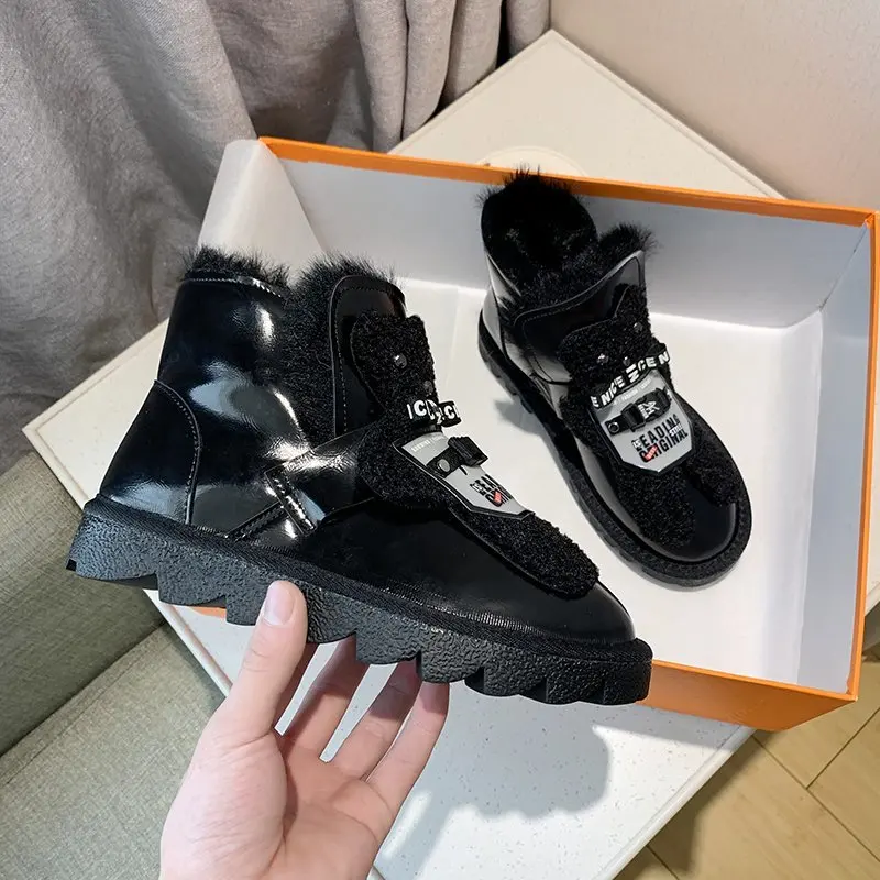 

OIMG New fashion and personality in the tube snow boots simple atmosphere