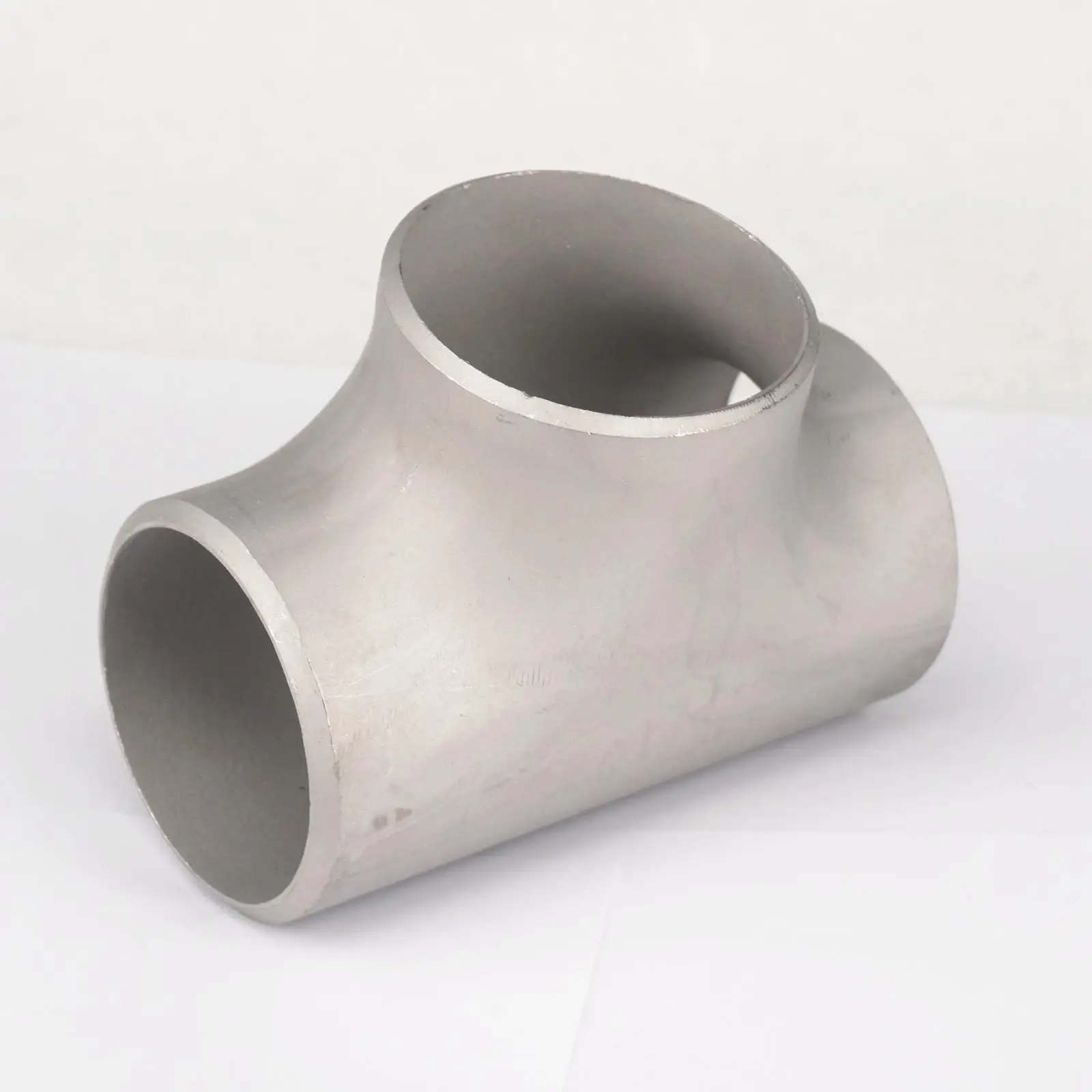 Тройник из нержавеющей стали с тремя видами сварки для труб размер 57x3 мм толщина