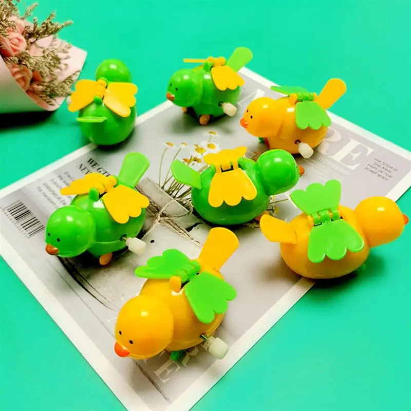 

4pcs Safe Adorable Bird Model Toys Wind-up Playthings Clockwork Toys for Kids Babies