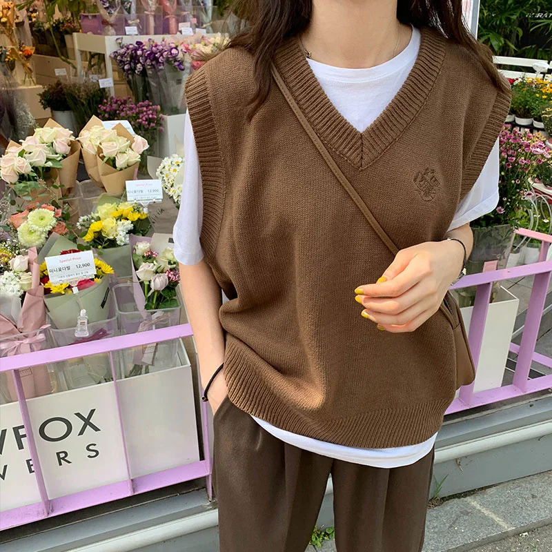 8 цветов 2019 в японском стиле преппи с вышивкой без рукавов с v-образным вырезом Свободный жилет свитера женские вязаные свитера (X1135)