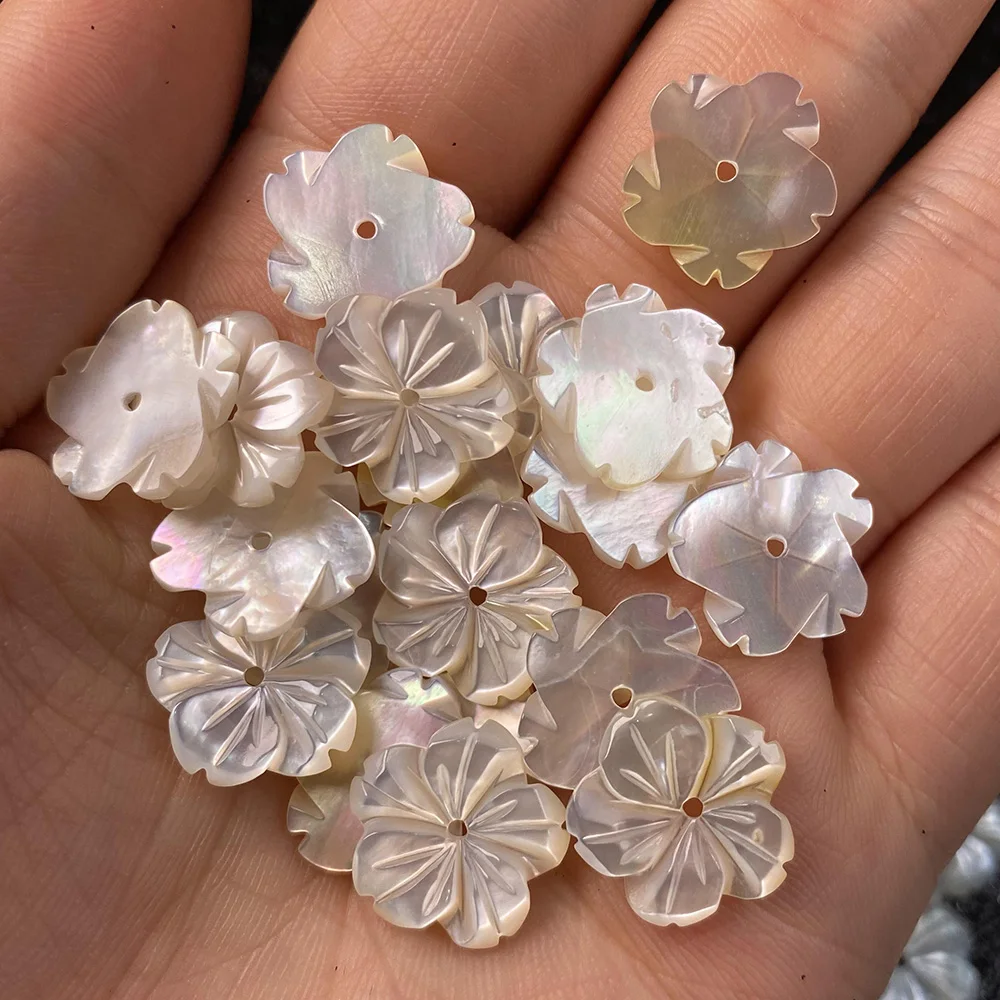 

2Pcs Shell Beads Carved-flowered Accessories White Loose Shell For Jewelry Making Bracelet Earring Handiwork Sewing Accessory