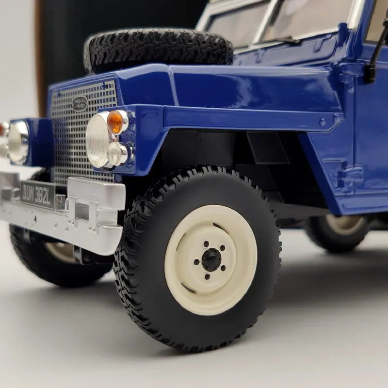 BOS 1:18 для L ~ R светильник весовой серии III 1973 синий и белый BOS382 модель из смолы |