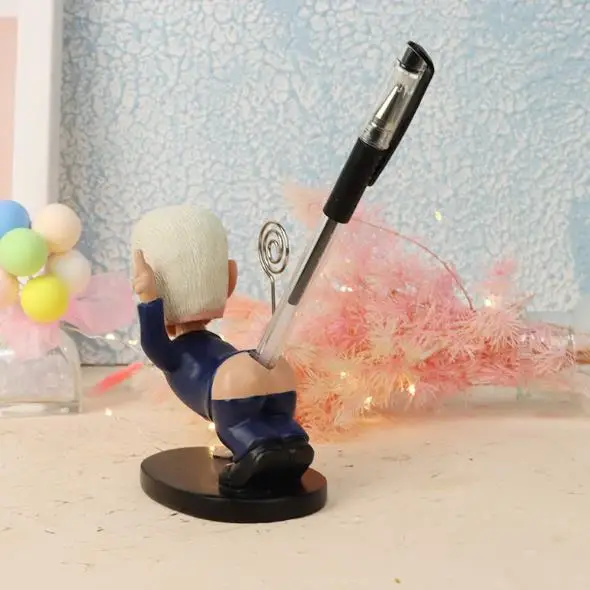 

2021 Biden Pen Holder Decoration Fun Spoof Character Resin Statue Business Card Holder Craft Souvenir Doll Home Accessories