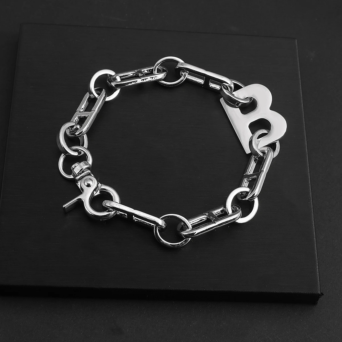 

KSRA Punk Metal Thick Chain Bracelet For Women Bracelet Fashion The Letter B Bangles Jewelry 2021 New Gift Party