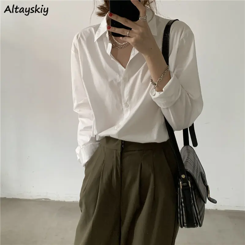 

Корейские белые рубашки, женская одежда Ulzzang с длинным рукавом, женская элегантная нижняя одежда, осенняя Свободная рубашка, топ, универсаль...