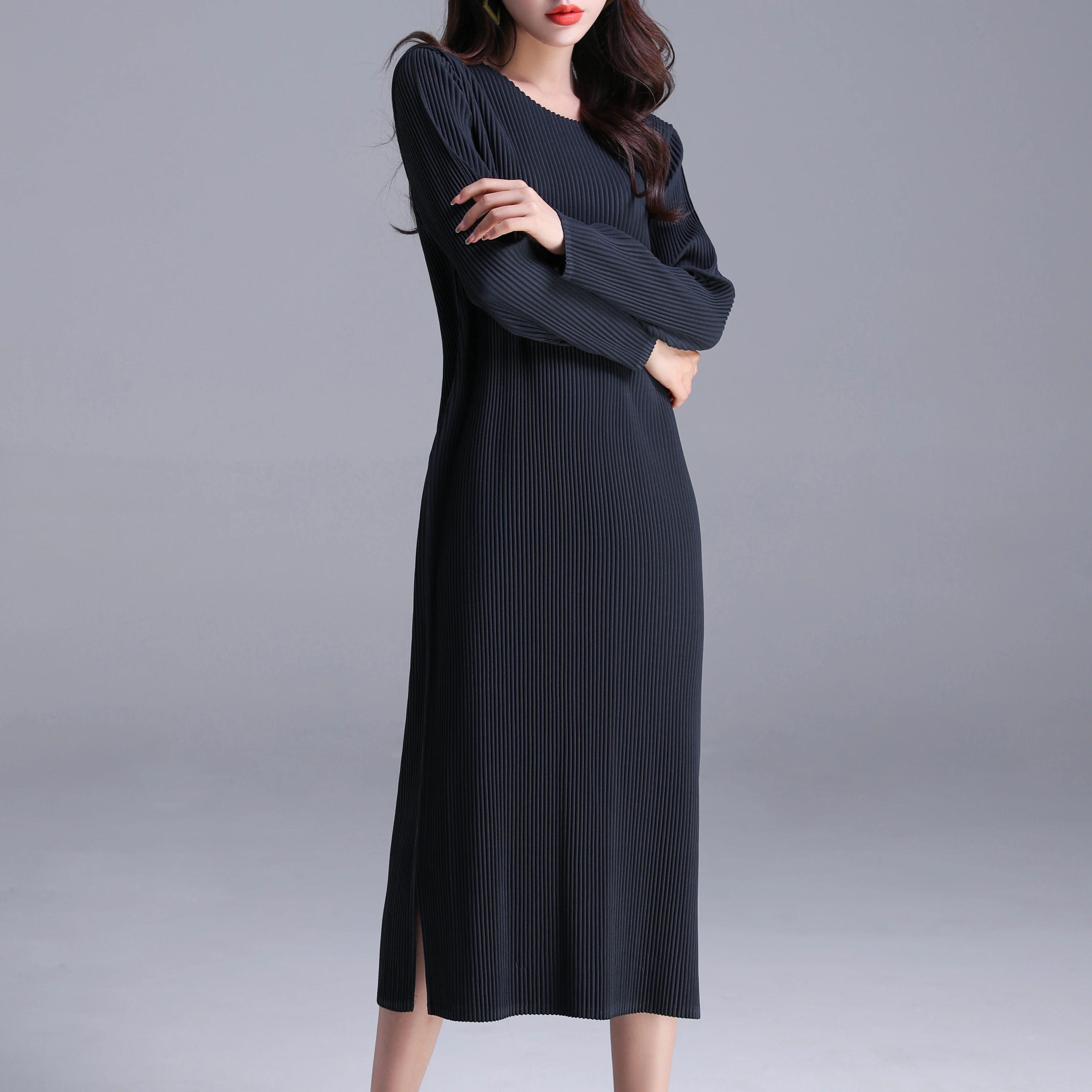 Authentic product 2020 Autumn spring Miyake pleated temperamentally age-reducing long-sleeved dresses can be worn for four seaso