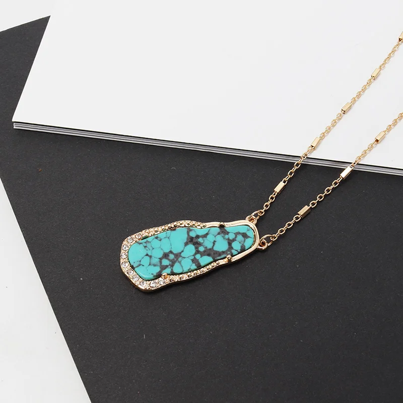 Ожерелье с подвеской в виде абалона из бирюзы неправильной инкрустацией сплава