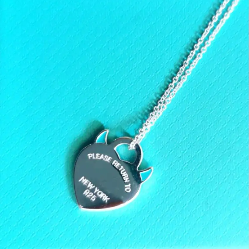 

Enamel S925 pure silver heart-shaped pendant, classical style necklace, devil Angle, green blue