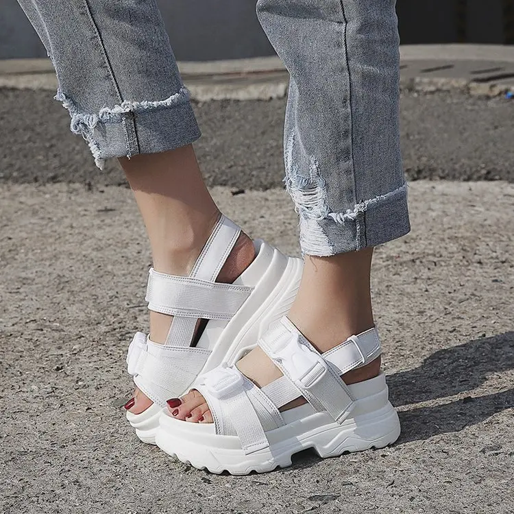 

shoes women's thick soled sandals student summer 2020 new sports versatile Korean shoes