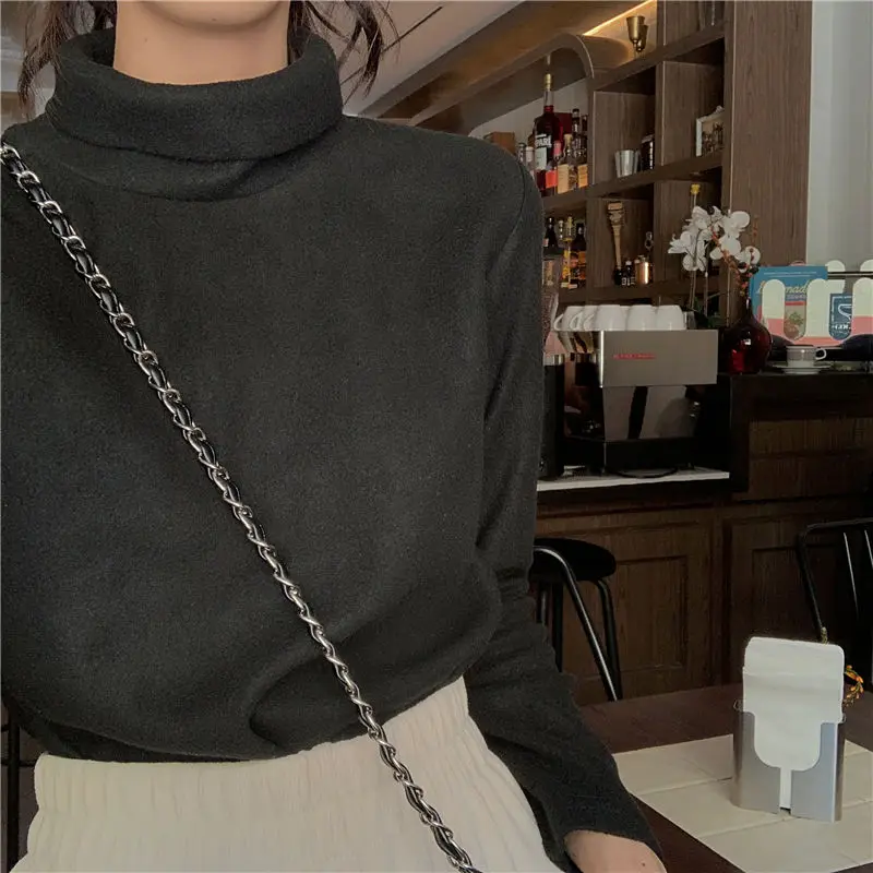 Черная Женская зимняя верхняя одежда с высоким воротником футболка длинным