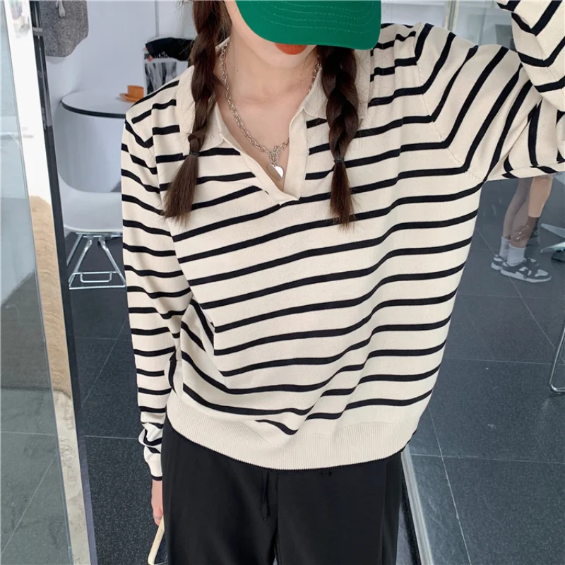 

2021 New Autumn Women Knitted Sweater French Style Lapel Striped Long Sleeve Jumper Female Streetwear Casual Sweaters