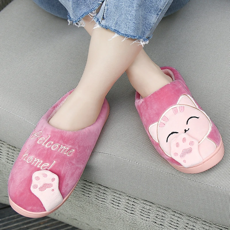 Зимняя обувь женские домашние тапочки теплые Вьетнамки с рисунком нескользящие