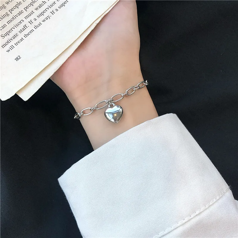 

Kpop silver color Bracelet heart pendant personality chain Bracelet for woman friends aesthetic jewelry 2020 Fashion accessorie
