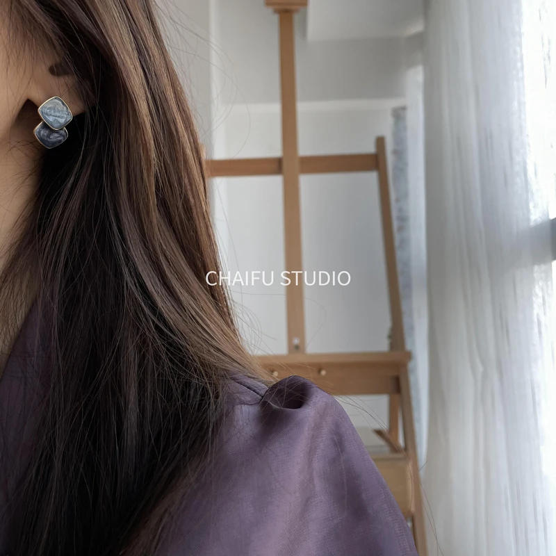 

Chaifu Studio /E928 French Simplicity Artistic Blue Color Irregular Texture Beautiful Square Stud Earrings