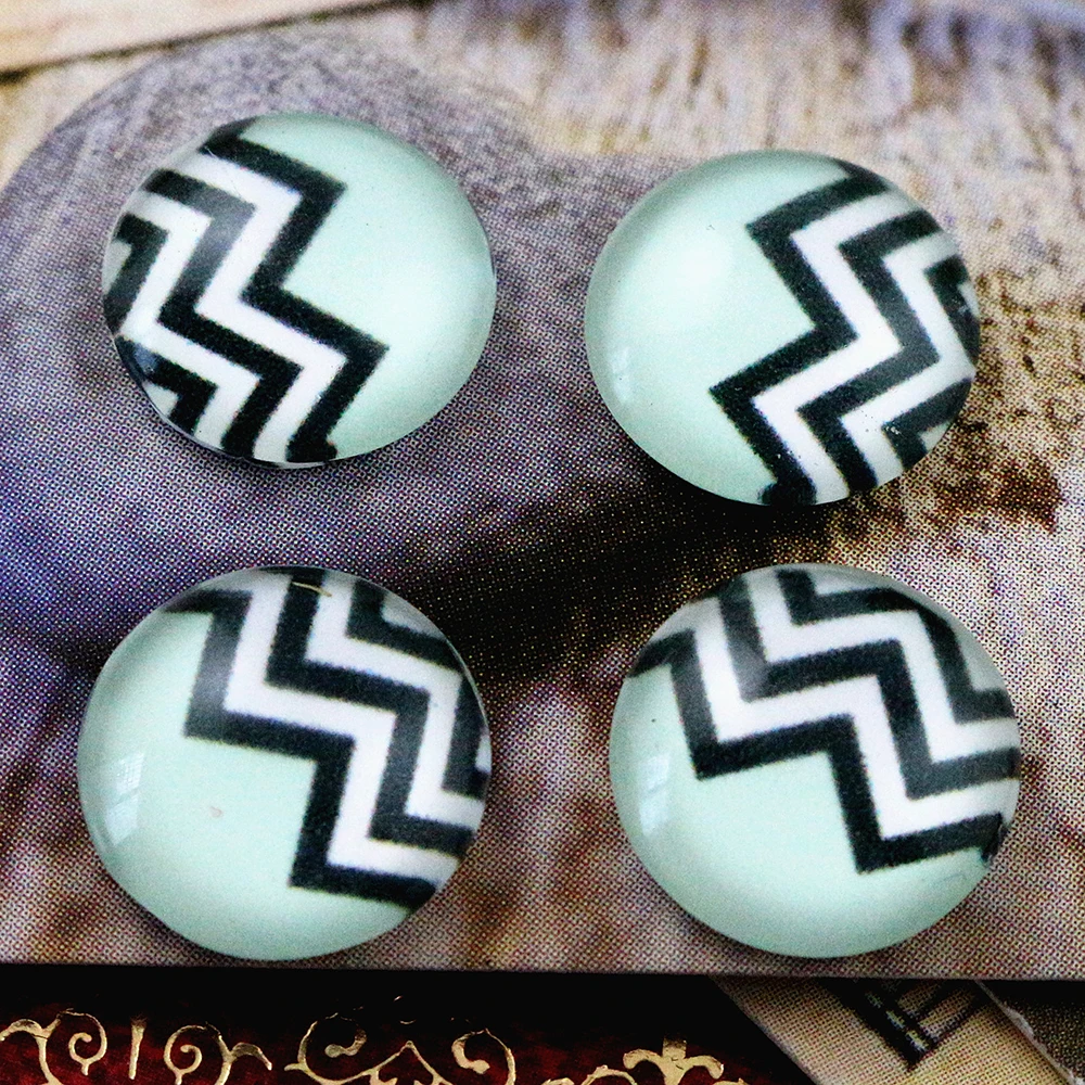 

20pcs 12mm Handmade Photo Glass Cabochons E7-74