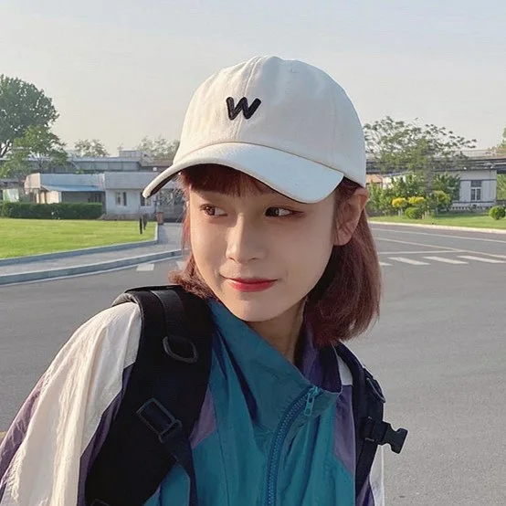 

W Letter Embroidery Baseball Cap Ladies All-match Curved Brim Soft Top Caps Men's Outdoor Sports Street Fashion Sun Hat