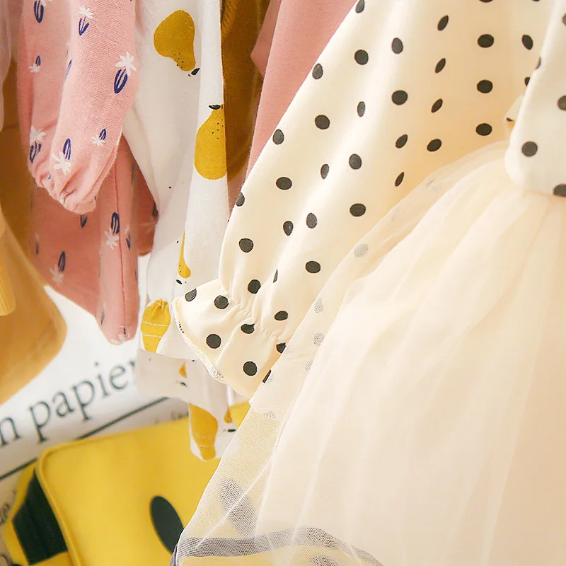 Весенняя одежда для маленьких девочек платье в горошек с длинными рукавами