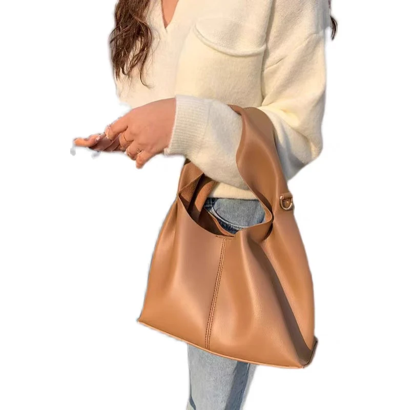 

Designer brand messenger bag women's bag fashion trend handbag simple design large capacity bucket bag