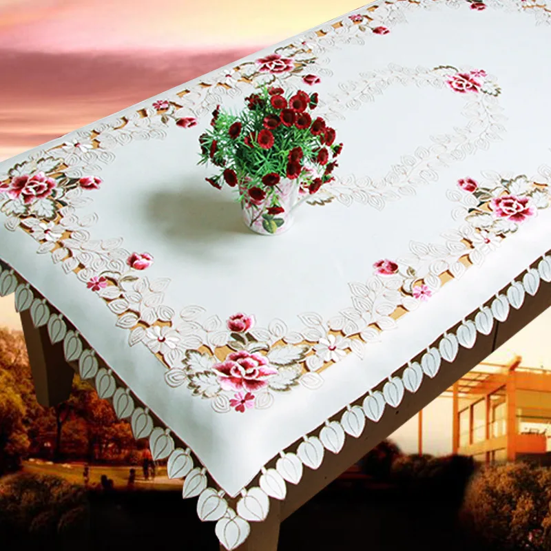 Скатерть с цветочной вышивкой изображением белых пионов элегантная скатерть