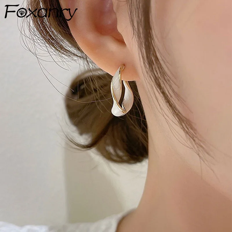 

Женские серьги-кольца FOXANRY, серебристые элегантные серьги-кольца с защитой от аллергии, с геометрическим рисунком, ювелирные украшения для ...