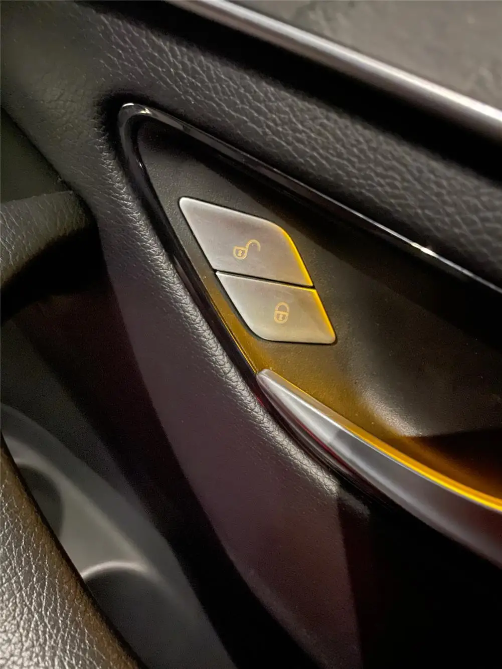 Кнопки разблокировки двери автомобиля наклейки на крышку для Mercedes Benz C E class GLC W205