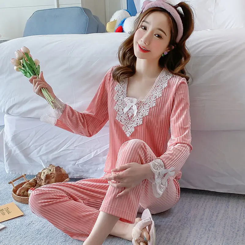 

Новинка 2021, Золотая Бархатная Пижама, женский осенне-зимний милый сексуальный кружевной домашний костюм из двух предметов с длинным рукаво...