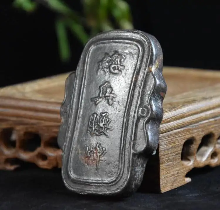 

Hongshan culture archaize black iron meteorite sculpture military generals Waist tag statue