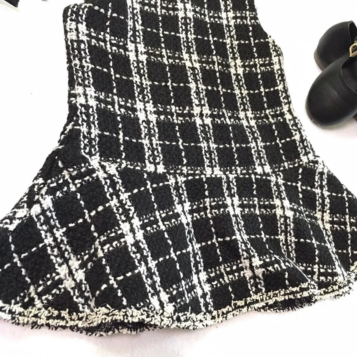 

2019 New Brand Autumn Winter Girls Suit Jacket + Dress 2 Pcs Set Classic Black And White Lattice Style Kids Clothing K1