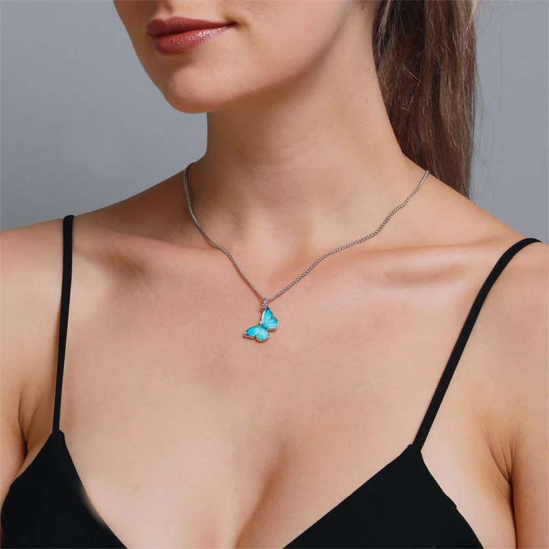 Ожерелье с градиентной бабочкой для женщин и девочек серебряный цвет подвеска