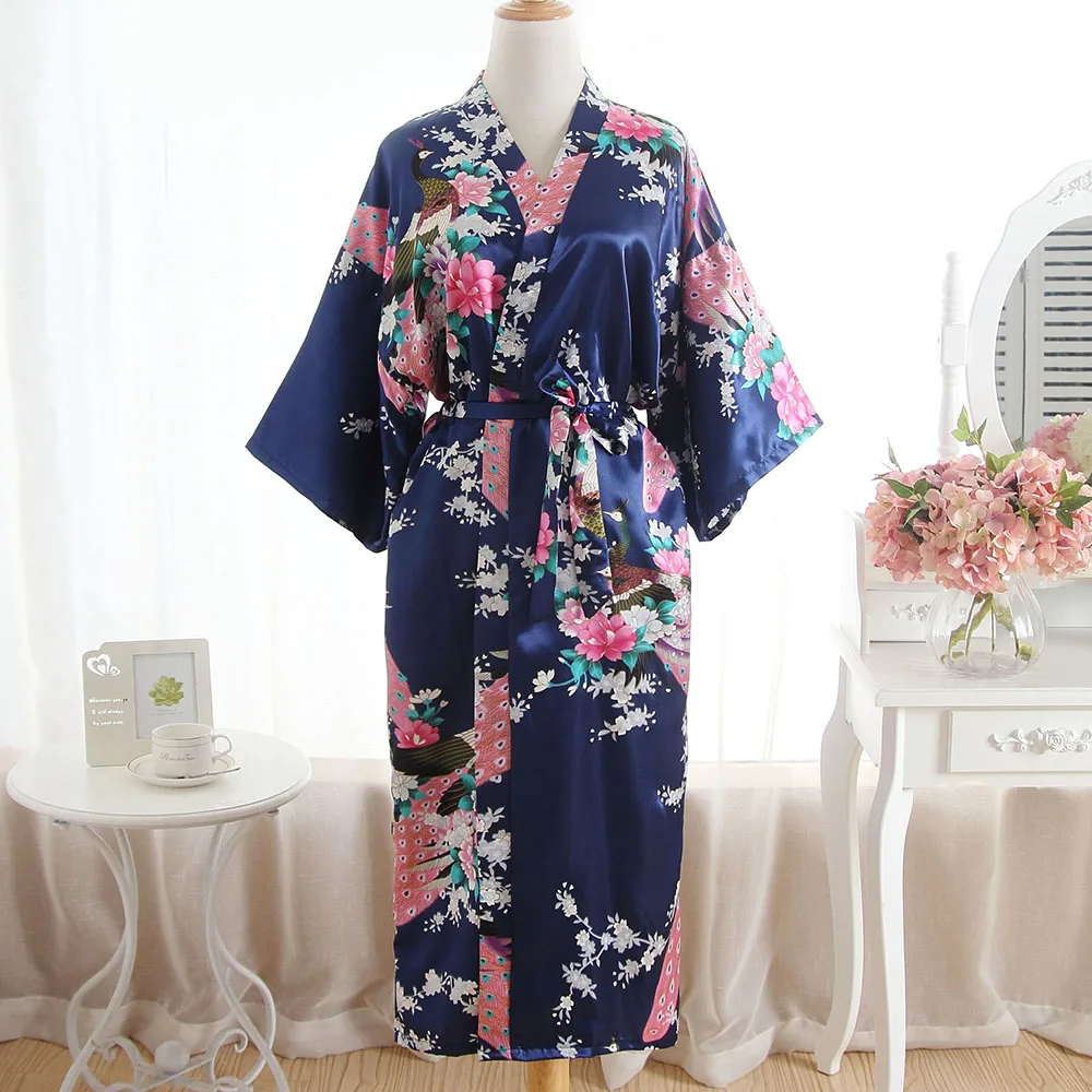 Халат женский свадебный длинный с принтом павлина повседневный белый