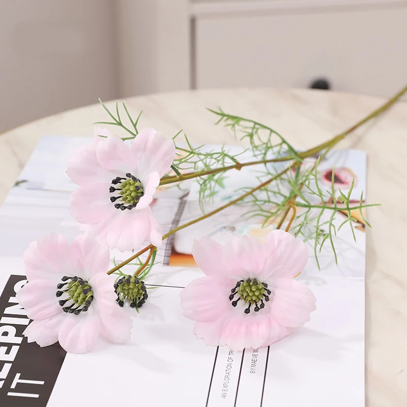 Шелковые цветы с 6 головками 62 см белые Искусственные из космоса букет