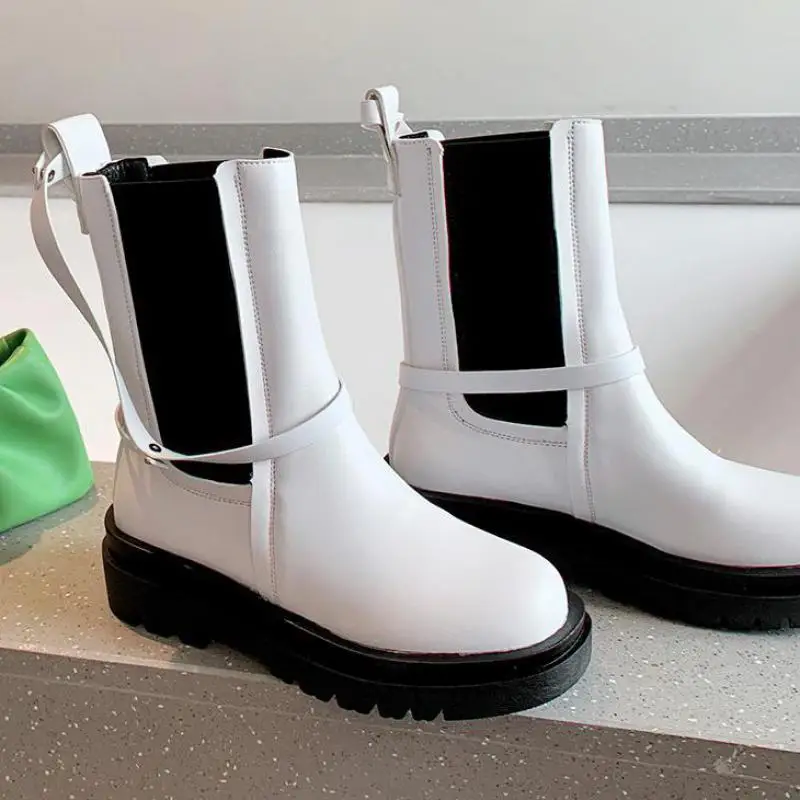 

Массивная обувь из искусственной кожи для женщин, новинка 2022, зимние мотоциклетные ботинки, повседневные теплые дизайнерские ботинки Ytmtloy с...