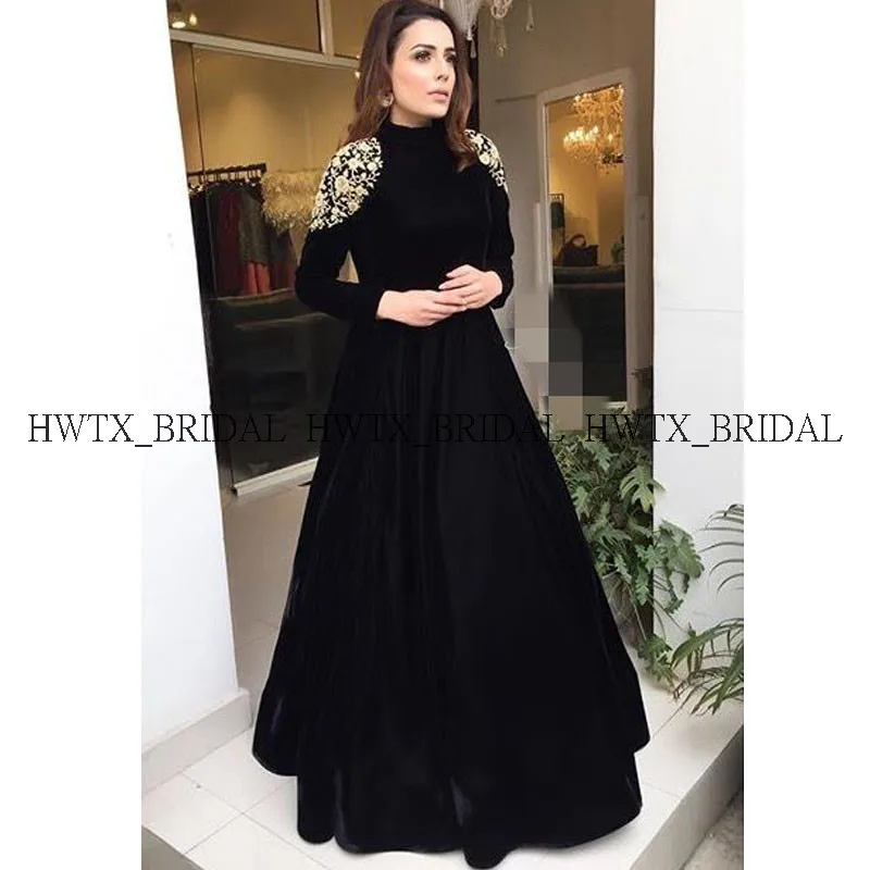 Женское вечернее платье с длинным рукавом черное бархатное длинное в