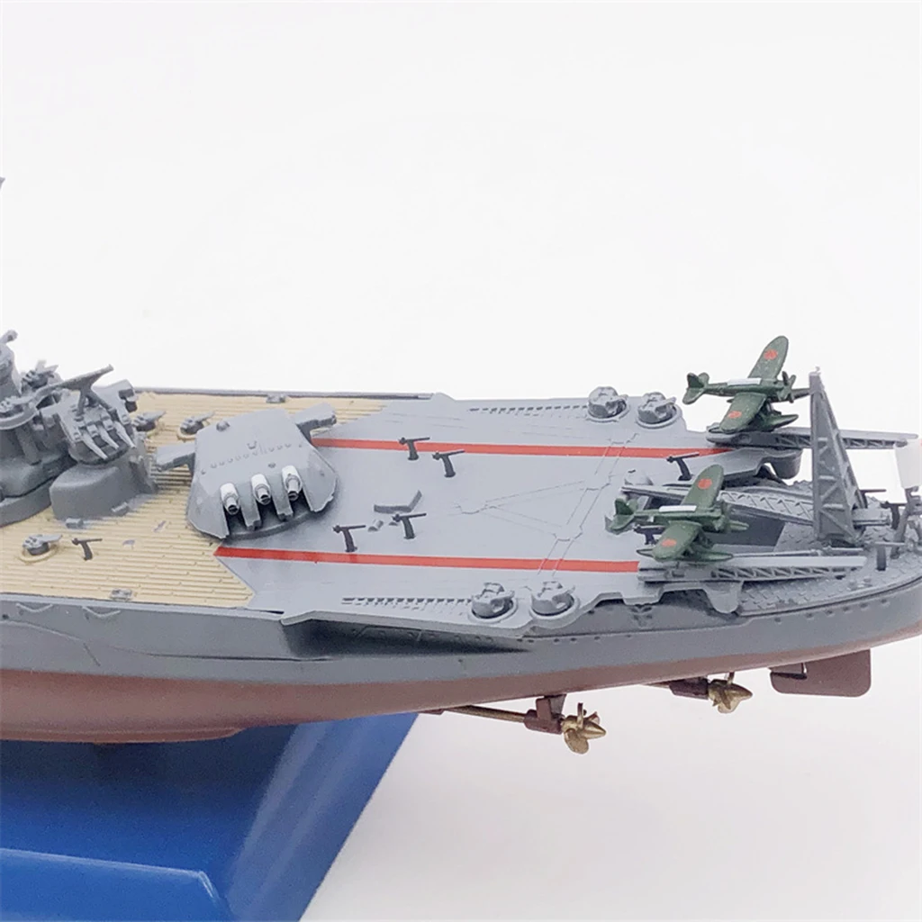 

Diecast 1/1000 Scale Space Battle Ship Alloy Display Adults Gift Ornament
