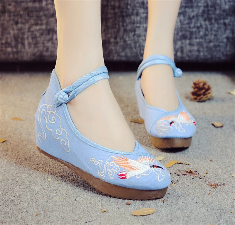 Этническая модная вышитая обувь Женские туфли на каблуке эспадрильи в стиле