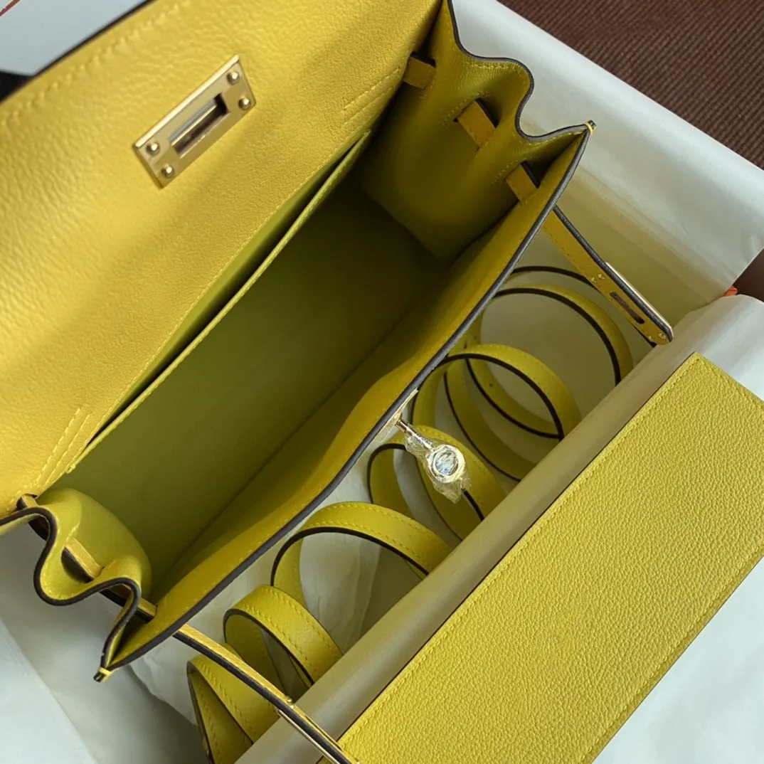 

Handmade Luxury PURSE,Brand DanSe HANDBAG,22CM,Yellow MINIBAG,Swfit Leather,Wax Lline Stitching,