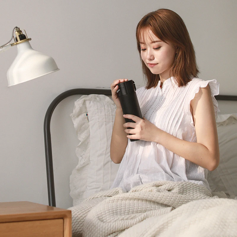 Умная бутылка для воды с дисплеем температуры Вакуумная USB-зарядкой термос 24