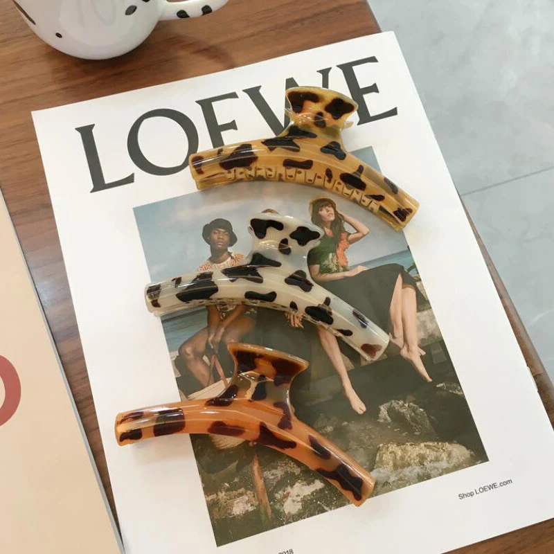 

Vintage Curved Leopard Hair Clip For Girls Big Hair Claws High Quality ABS Plastic Crab For Hair Accessories Fresh Material