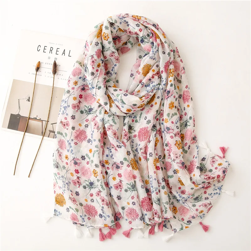 

2021 Spain Lovely Polka Floral Tassel Viscose Shawl Scarf Lady High Quality Wrap Headband Bufandas Muslim Hijab Sjaal 180*90Cm