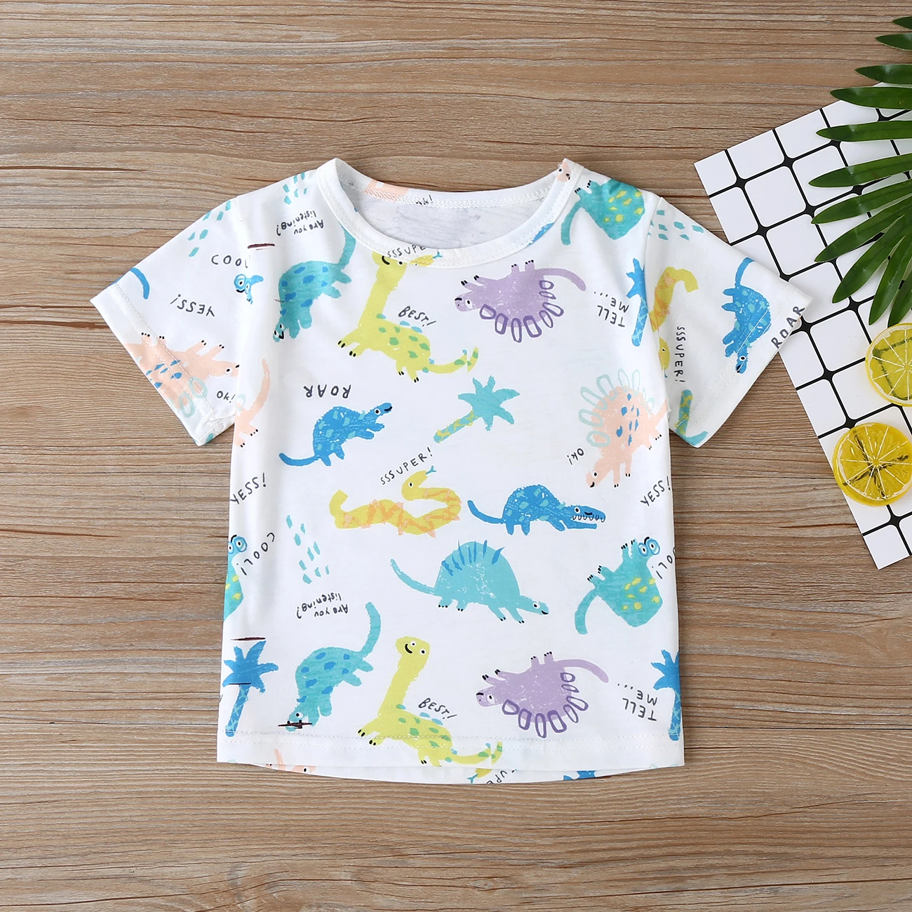 Комплект летней одежды из 2 предметов для маленьких мальчиков футболка с принтом