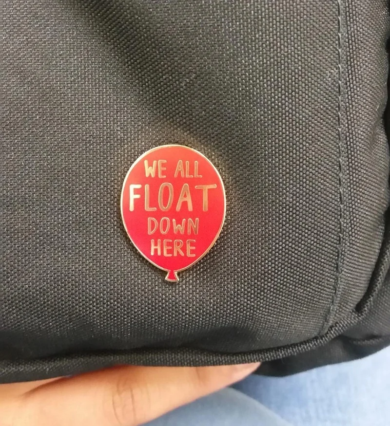 Клоун красный шар мы все плаваем здесь ужас эмаль значок на лацкан Stephen King's